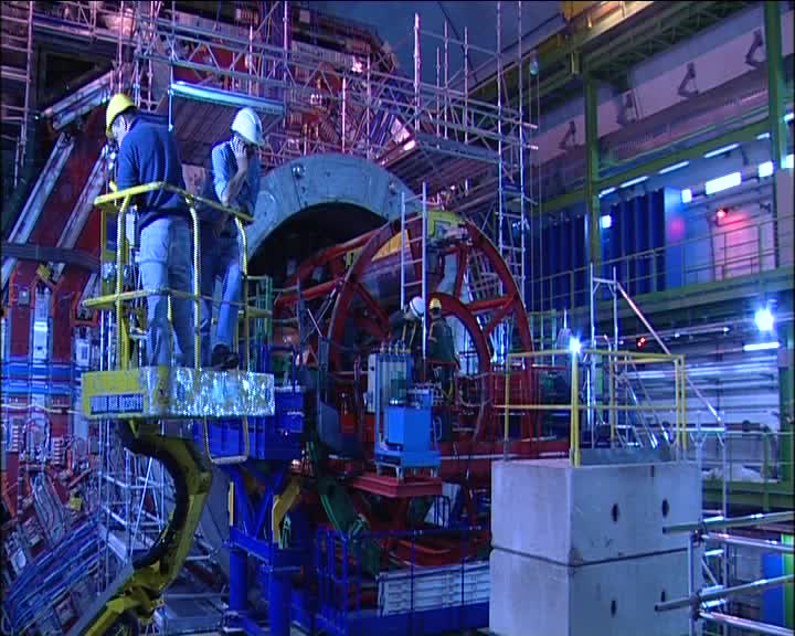 Préparatifs pour l'insertion d'un Supermodule dans le calorimètre ...
