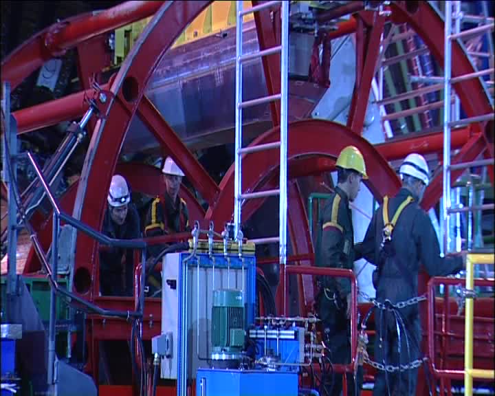 Préparatifs pour l'insertion d'un Supermodule dans le calorimètre ...